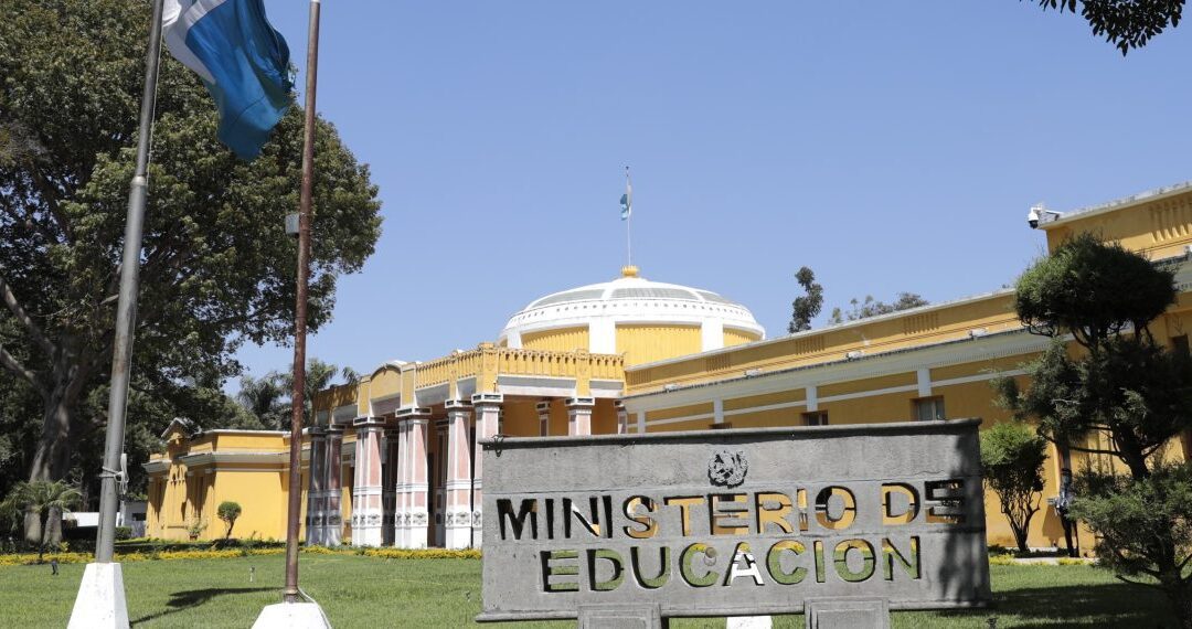 Educación se fortalecerá con escuelas e institutos normales con especialidades