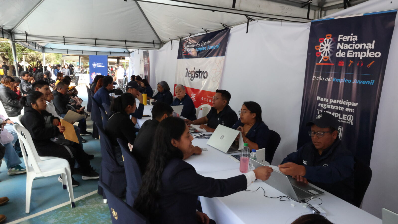 Se inicia feria de empleo en la capital - Noticias de Guatemala