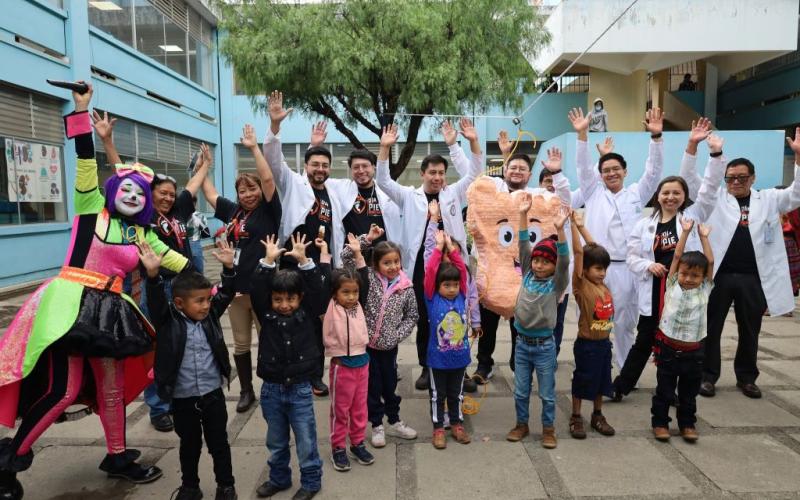 HRO reconoce a niños que superaron el pie equino varo