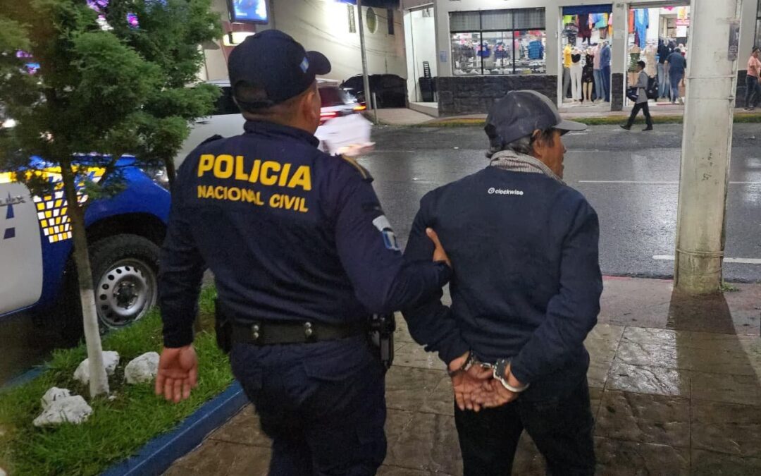 PNC captura a adulto mayor señalado de raptar a una niña