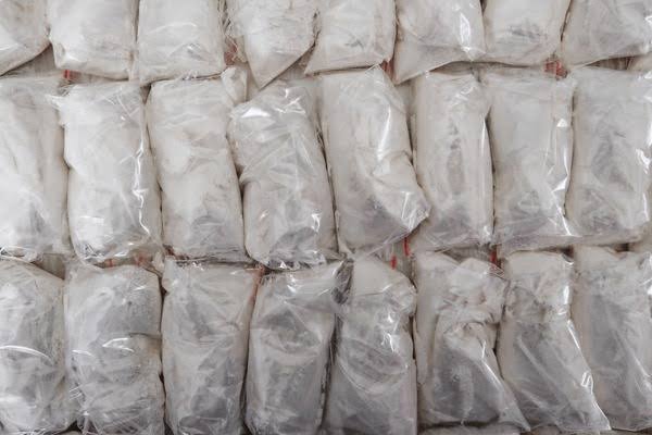 México decomisa 4.4 toneladas de coca y captura a 14 personas