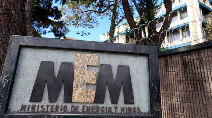 MEM oficializa inicio de mezcla de etanol en la regular