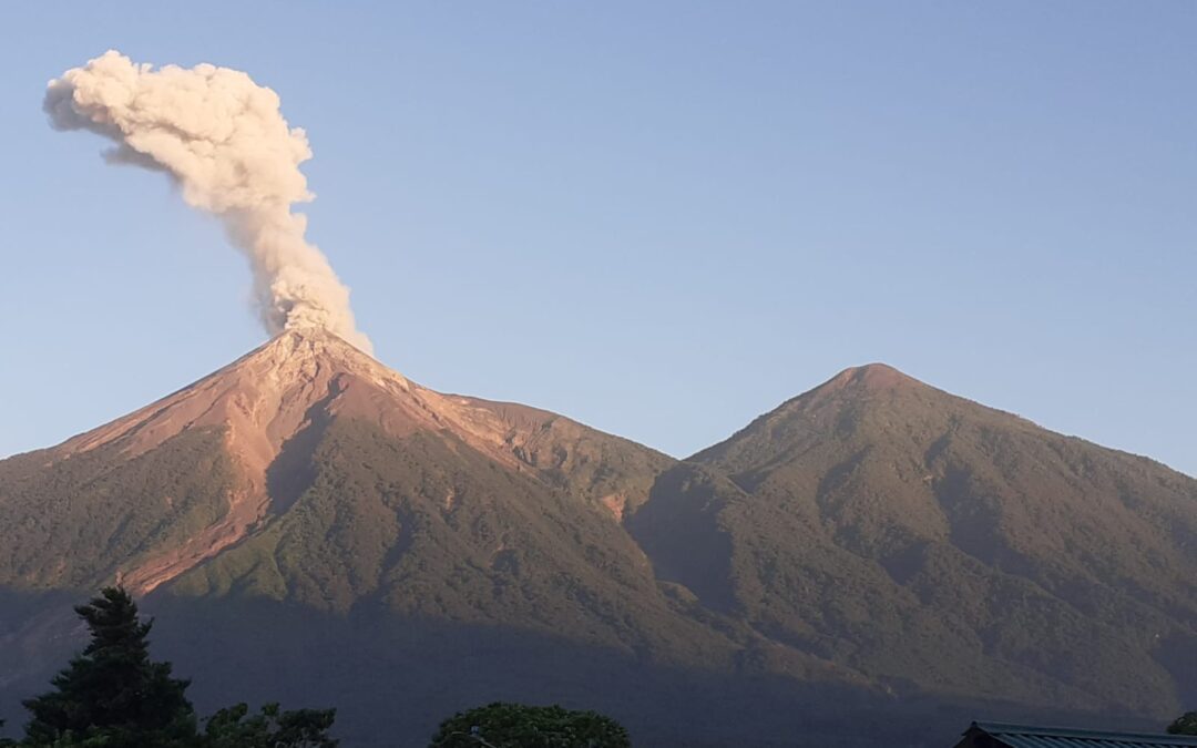 Volcán de Fuego muestra merma en su actividad
