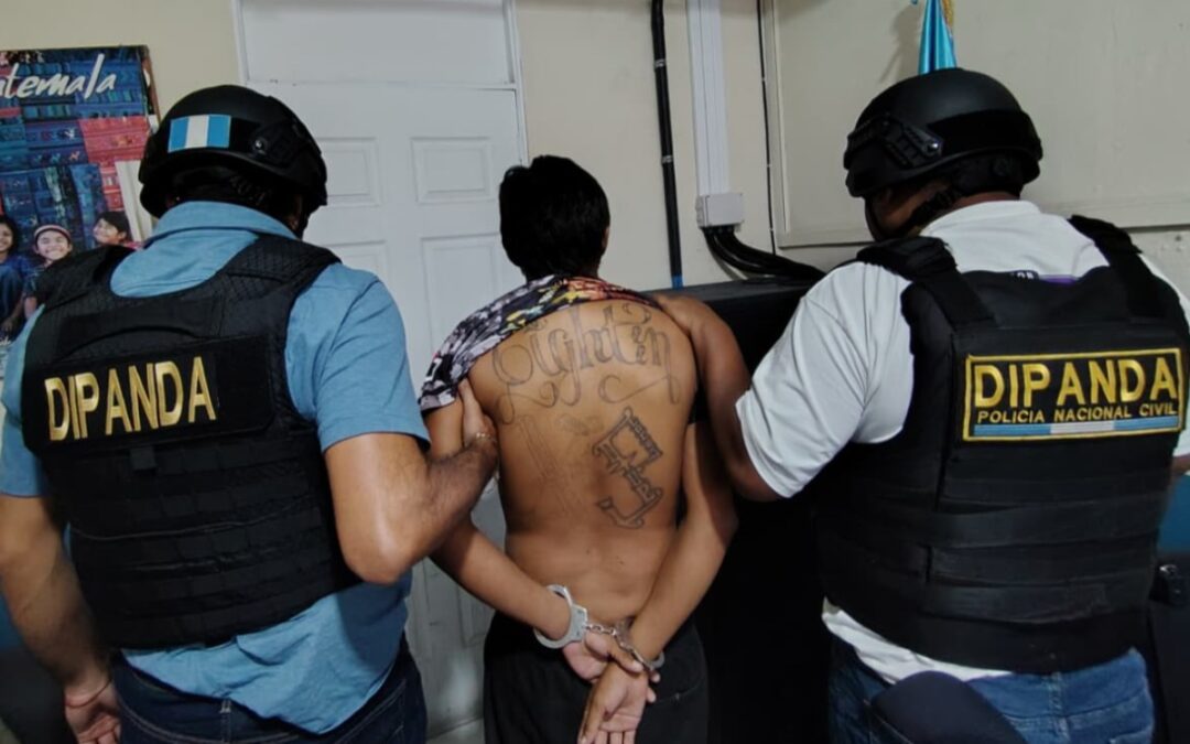 Sicario del Barrio 18 es entregado a la justicia salvadoreña