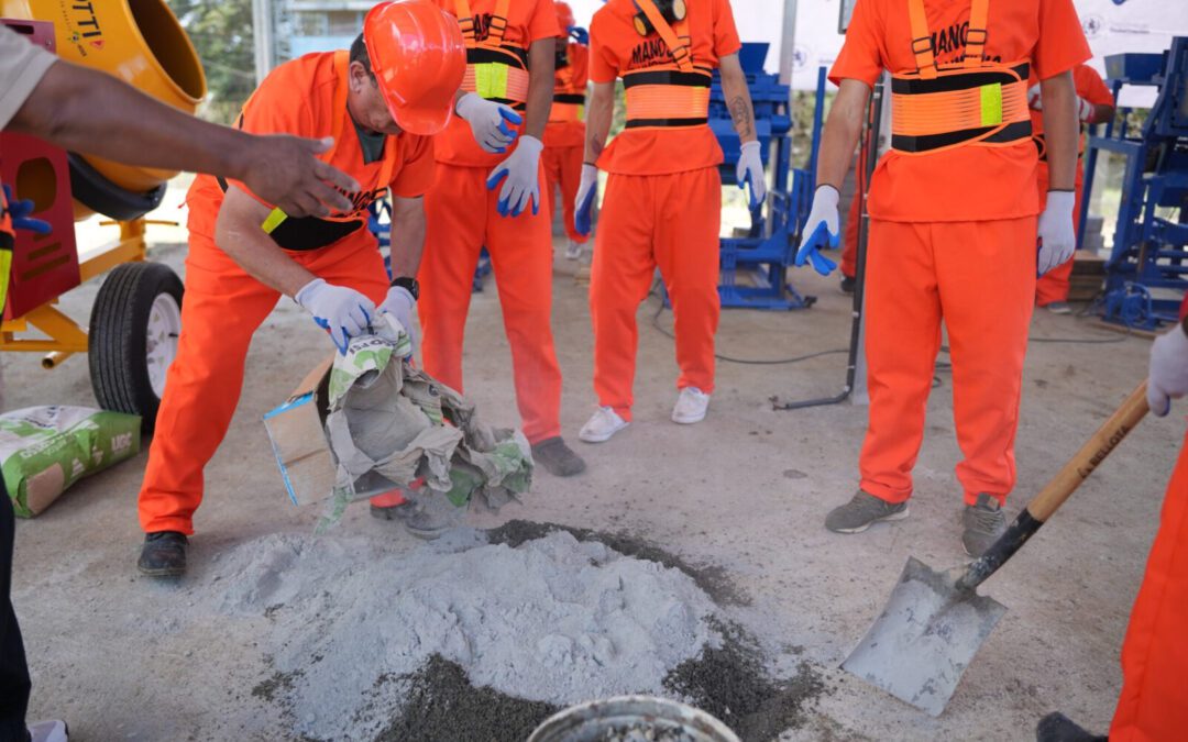Programa Manos Productivas refuerza rehabilitación social