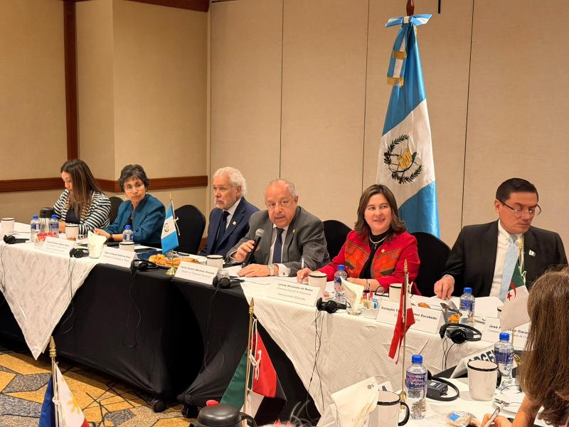 Canciller se reúne con embajadores de Europa, Asia, África, Medio Oriente y el Caribe
