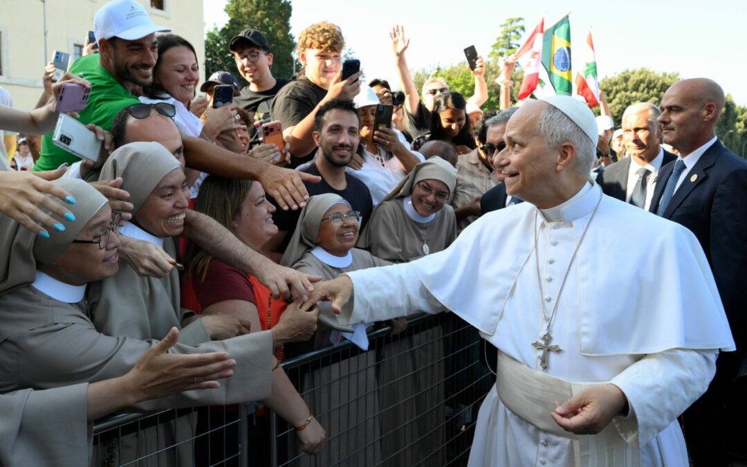 El papa pide “un mundo de hermanos y hermanas para querer y servir, no para explotar y dominar”
