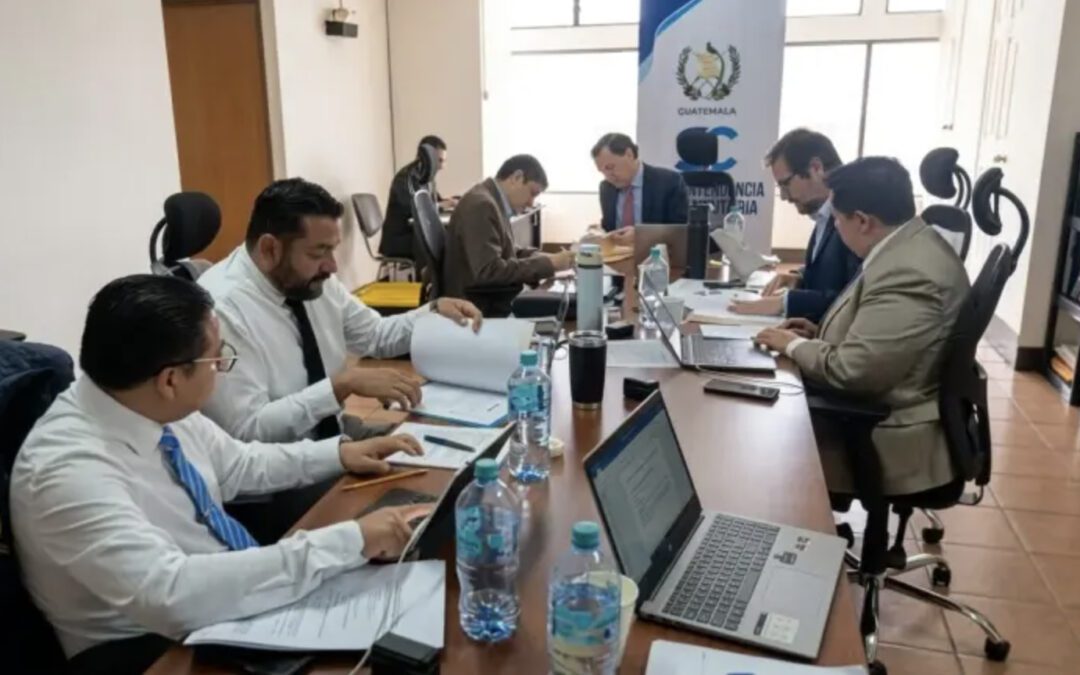 Cinco aspirantes quedan fuera de listado de Sicom