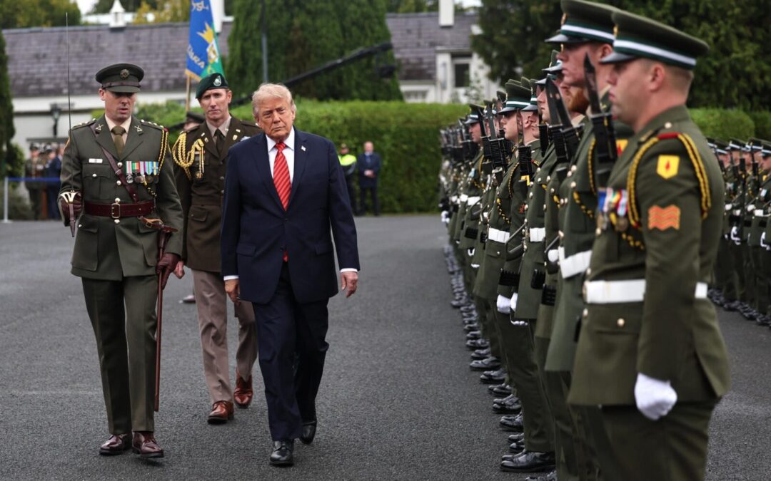 Pompa, polémicas y protestas en la visita de Donald Trump a Irlanda