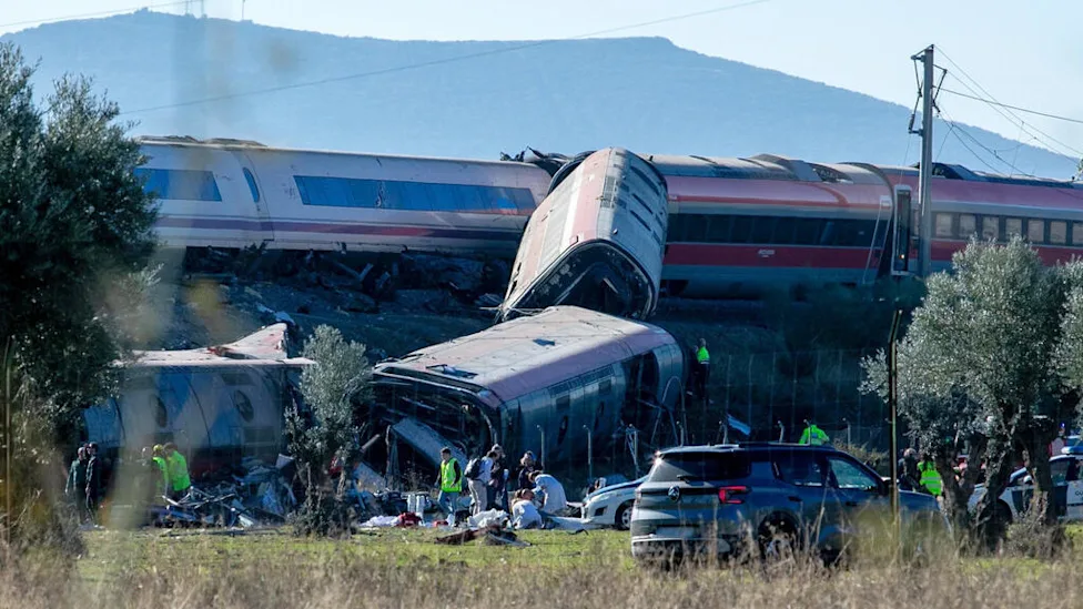 El rey de España lamenta el “terrible accidente” ferroviario de Toledo