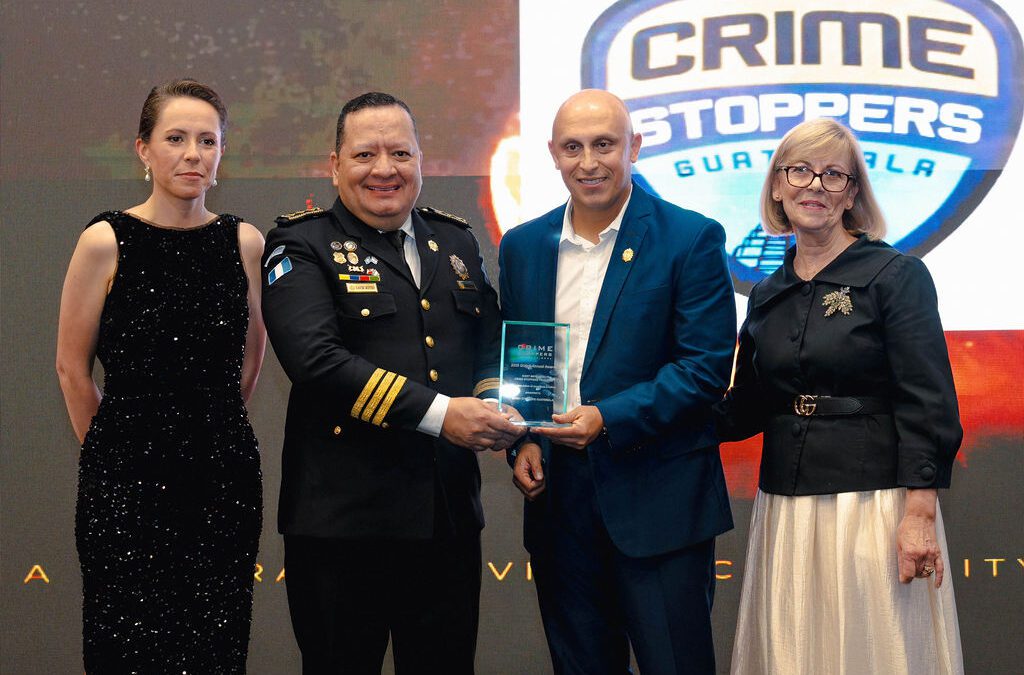 PNC recibe en Panamá galardón internacional por éxito de Crime Stoppers Guatemala