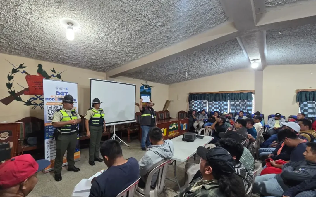 Capacitan a transportistas de San Martín Sacatepéquez sobre el Limitador de Velocidad