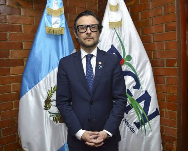 Saavedra releva a Beteta como embajador ante los EE. UU.